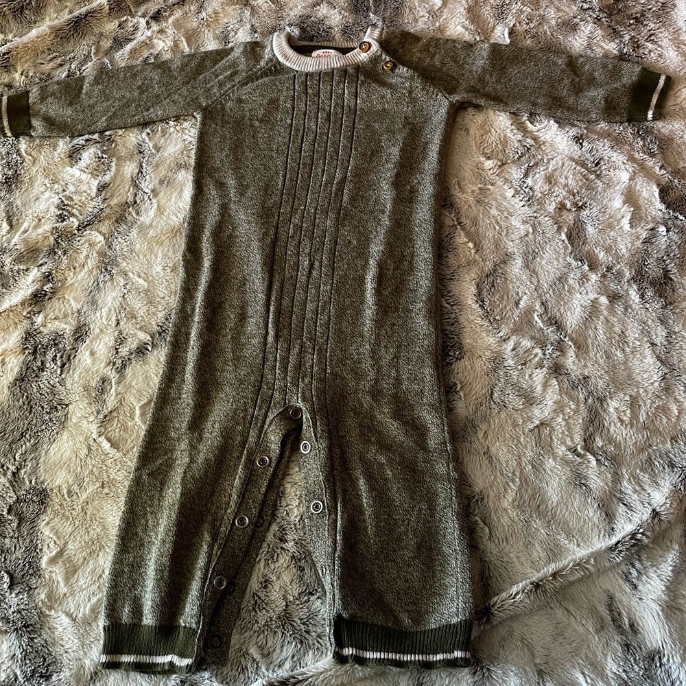 SOLD ❤️ Cat & Jacks Sweater Onesie (boys) 12 months